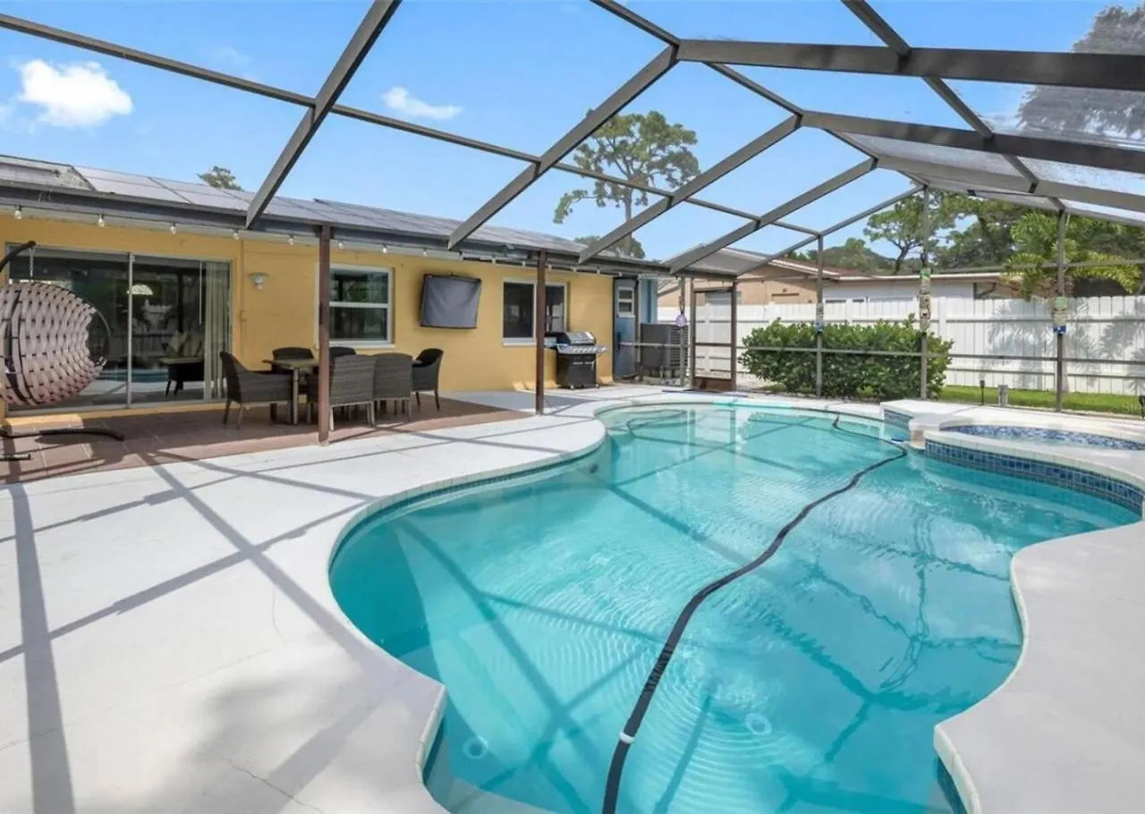 Clearwater House 3 Bedrooms-Pool 0*,  United States