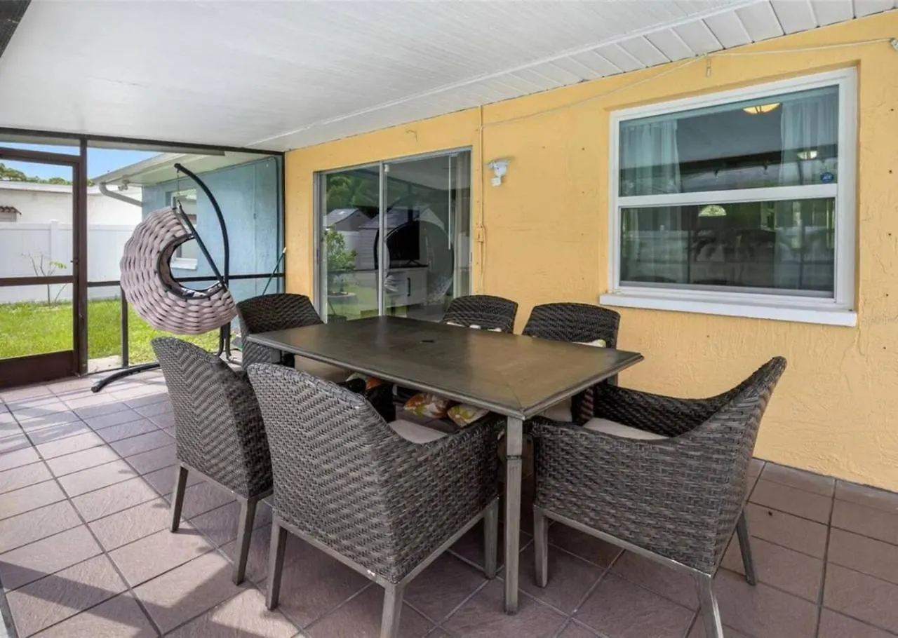 Villa Clearwater House 3 Bedrooms-Pool United States