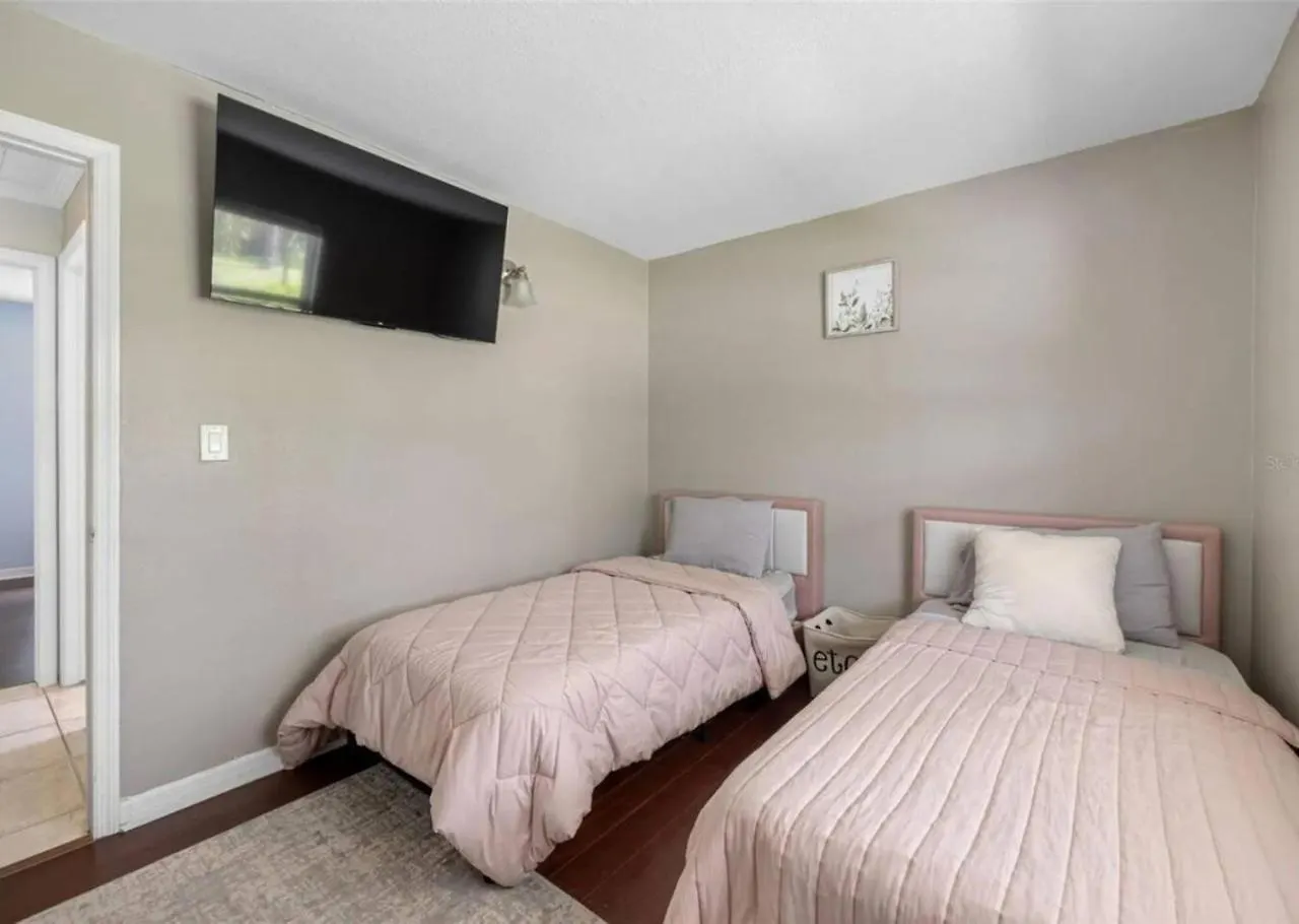 Clearwater House 3 Bedrooms-Pool
