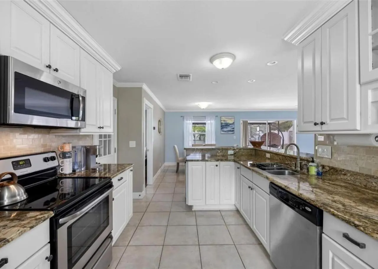 Clearwater House 3 Bedrooms-Pool