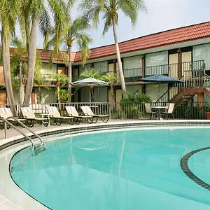Hotel Days By Wyndham Clearwater/central, Clearwater